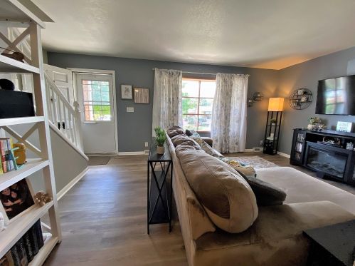 5086 Colonial Ct, Milwaukee WI 53220-2013 exterior