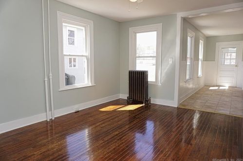 39 Prospect St, Torrington CT 06790-6329 exterior