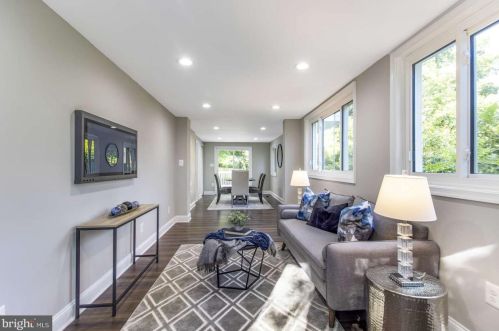 303 Greenwich Ln, Silver Spring MD  20910-4232 exterior