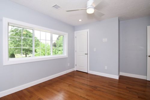 75 Rochford Cir, Springfield MA  01128-1024 exterior