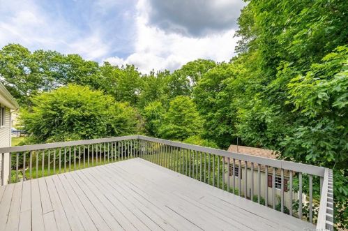 14 Loren Cir, Windsor CT 06095-1011 exterior