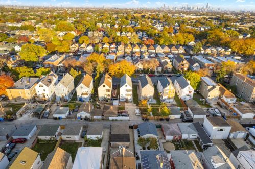 2140 Laramie Ave, Chicago IL 60639-3103 exterior