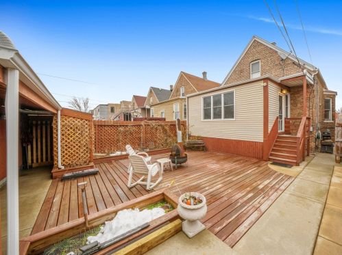 2226 Kedvale Ave, Chicago IL 60629-5708 exterior