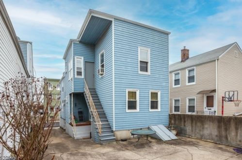 170 Oliver St, Newark NJ  07105-2007 exterior