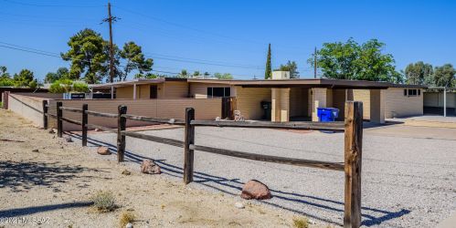 8648 Kenyon Dr, Tucson AZ  85710-4234 exterior