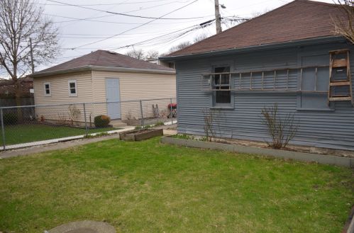 2610 Argyle St, Chicago IL 60625-2738 exterior