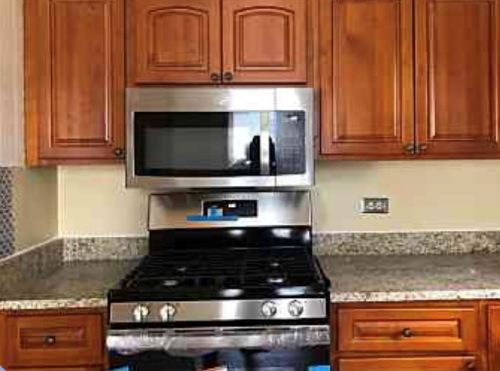 220 Hoyne Ave, Chicago IL 60643-4004 exterior