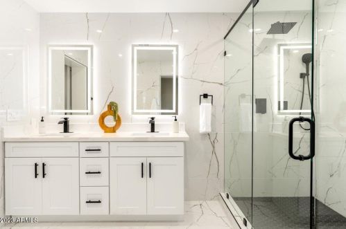 5801 30th St, Phoenix AZ  85016-2401 exterior