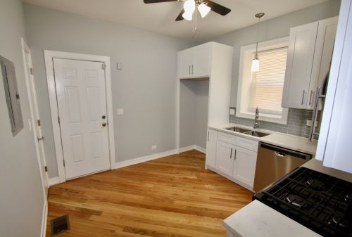 937 Long Ave, Chicago IL 60641-1348 exterior