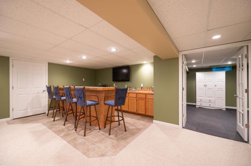 21462 Marina Cir, Macomb Township MI  48044-1323 exterior