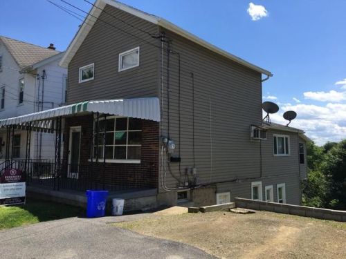 1505 Division St, Scranton, PA 18504-2314