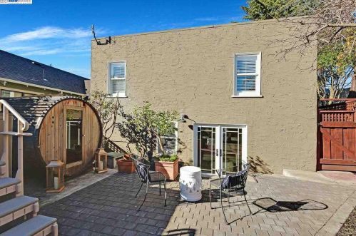 1460 Bancroft Way, Berkeley CA  94703-1759 exterior