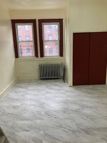 2971 Perry Ave, Bronx NY  10458-2103 exterior