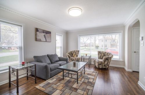 3502 56th St, Milwaukee, WI 53216-2816