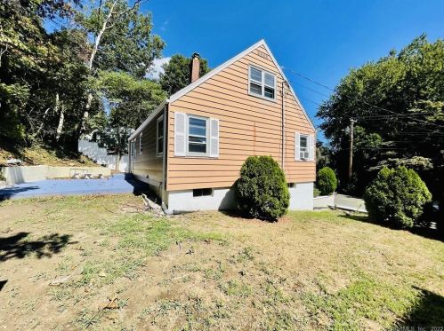 170 Marshall Ln, Derby CT 06418-2329 exterior