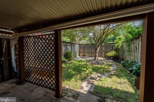 205 Commonwealth Ave, Alexandria VA 22305-2829 exterior