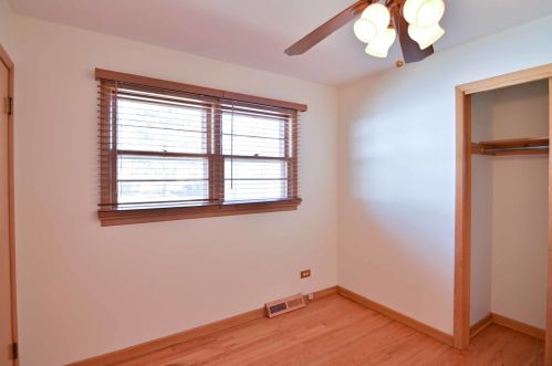 2716 Florida Ave, Waukegan IL 60087-4536 exterior