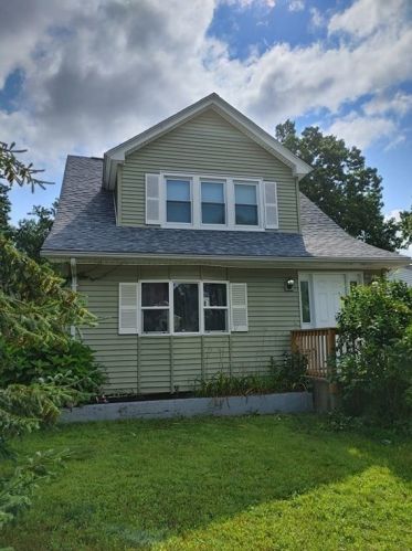 87 Lakevilla Ave, Springfield MA  01109-1405 exterior