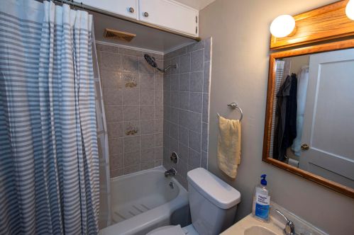 8442 Montana Ave, Milwaukee WI 53227-3357 exterior