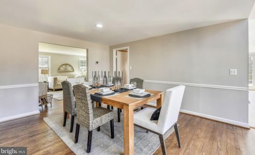 4206 Mt Vernon Memorial Hwy, Alexandria VA 22309-2809 exterior