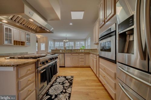 15529 Holly Grove Rd, Silver Spring MD 20905-3815 exterior