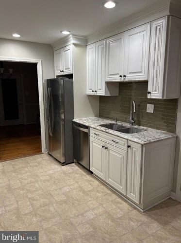 5424 Marlin St, Rockville MD  20853-3608 exterior