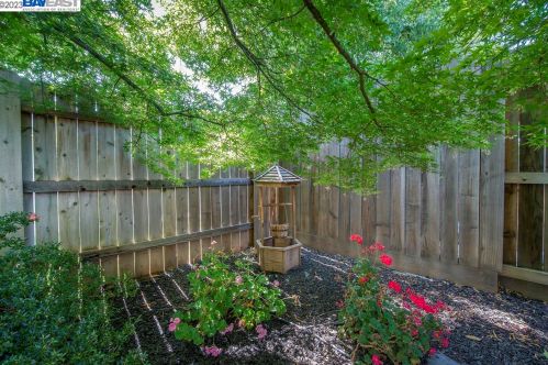 1150 Newmark Way, Folsom CA 95630-8504 exterior