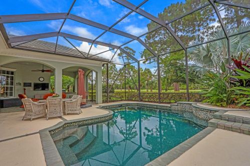 9328 Scarborough Ct, Fort Pierce FL  34986-3360 exterior