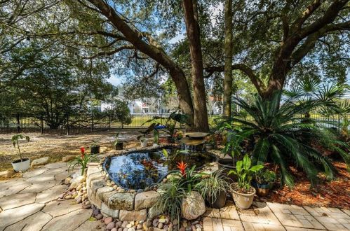 15704 Mifflin Ct, Tampa FL exterior