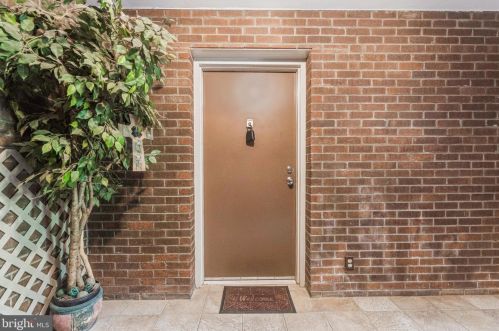 6280 Edsall Rd, Alexandria VA 22312-2609 exterior