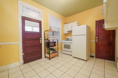 5120 Sawyer Ave, Chicago IL 60655-2413 exterior