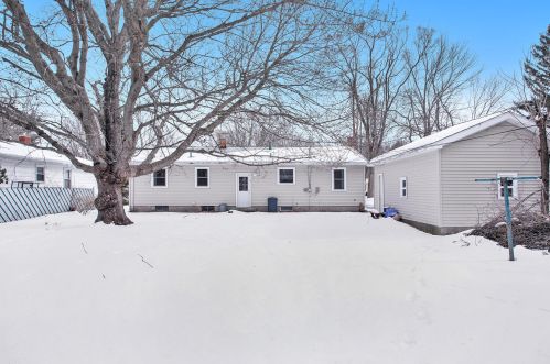 920 Livingston St, Sylvan Beach MI 49461-1535 exterior