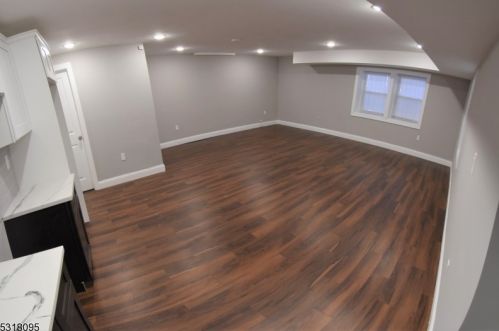 225 9 St, Newark NJ 07107-1907 exterior