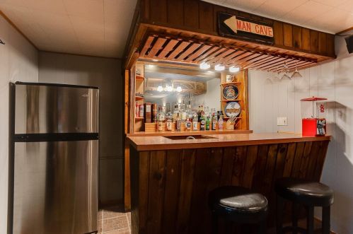 207 County Rd F, Saint Paul MN 55110-3845 exterior