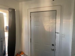 1252 45, Milwaukee WI 53210-2403 exterior