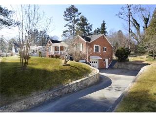 76 Midland Dr, Asheville, NC 28804-1513
