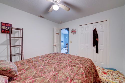 174 Dalton Cir, Fort Pierce FL 34953-5847 exterior