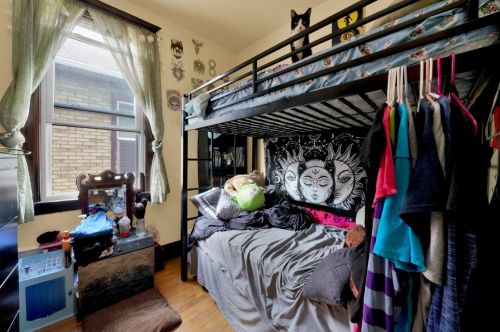 2252 Lawndale Ave, Chicago IL 60629-4345 exterior