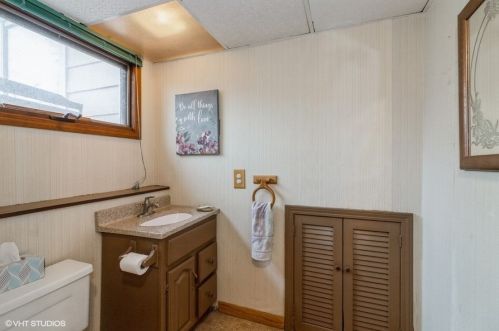 115 Willow Ave, Bull Valley IL 60098-2573 exterior