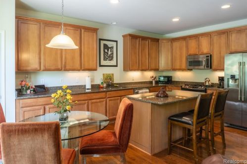 23583 Rossiter Dr, Macomb Township MI 48042-4846 exterior