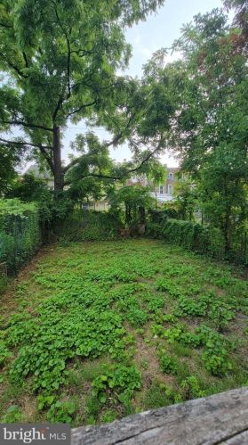 237 Spg St, Trenton NJ 08618-4836 exterior