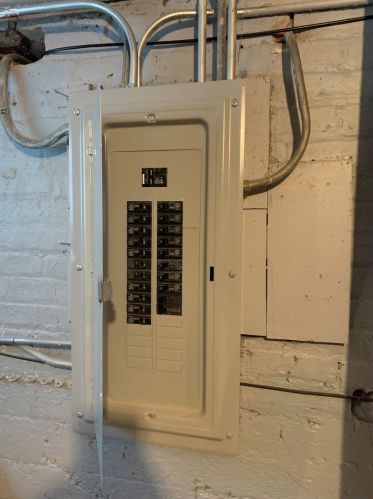 7604 Yates Blvd, Chicago IL  60649-4127 exterior