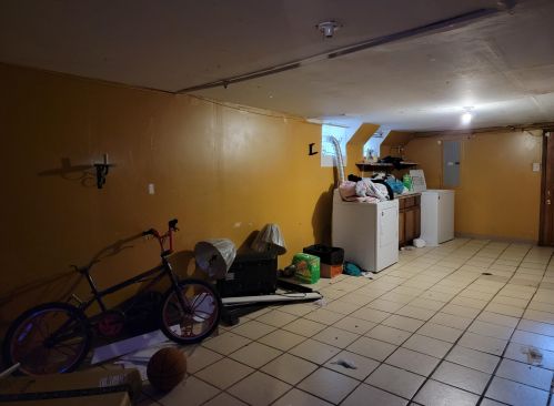 1411 Hayes Ave, Milwaukee WI 53215-3139 exterior