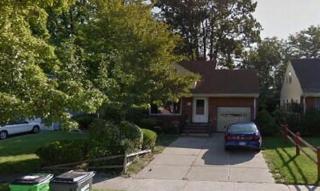 353 Halle Dr, Cleveland OH  44132-1024 exterior