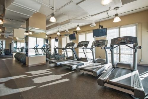 2 Erie St, Chicago IL  60611-2724 exterior