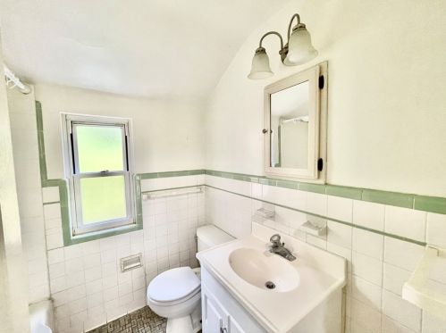 664 Crystal Dr, Pittsburgh PA 15228-2567 exterior