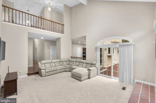 10158 Bracken Dr, Ellicott MD  21042-1675 exterior