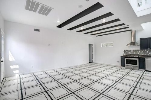 2403 Gdn Dr, Dallas TX 75215-4546 exterior