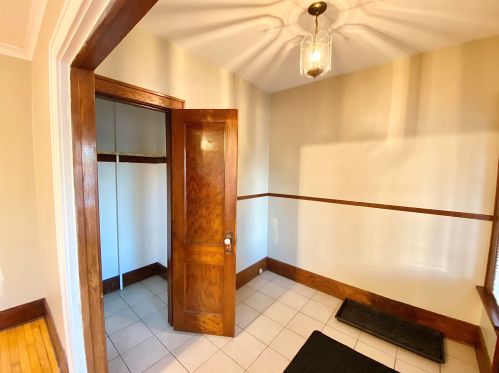 3009 12th St, Milwaukee WI 53215-3822 exterior