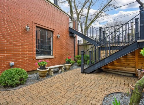 1121 Lill Ave, Chicago IL 60614-2107 exterior